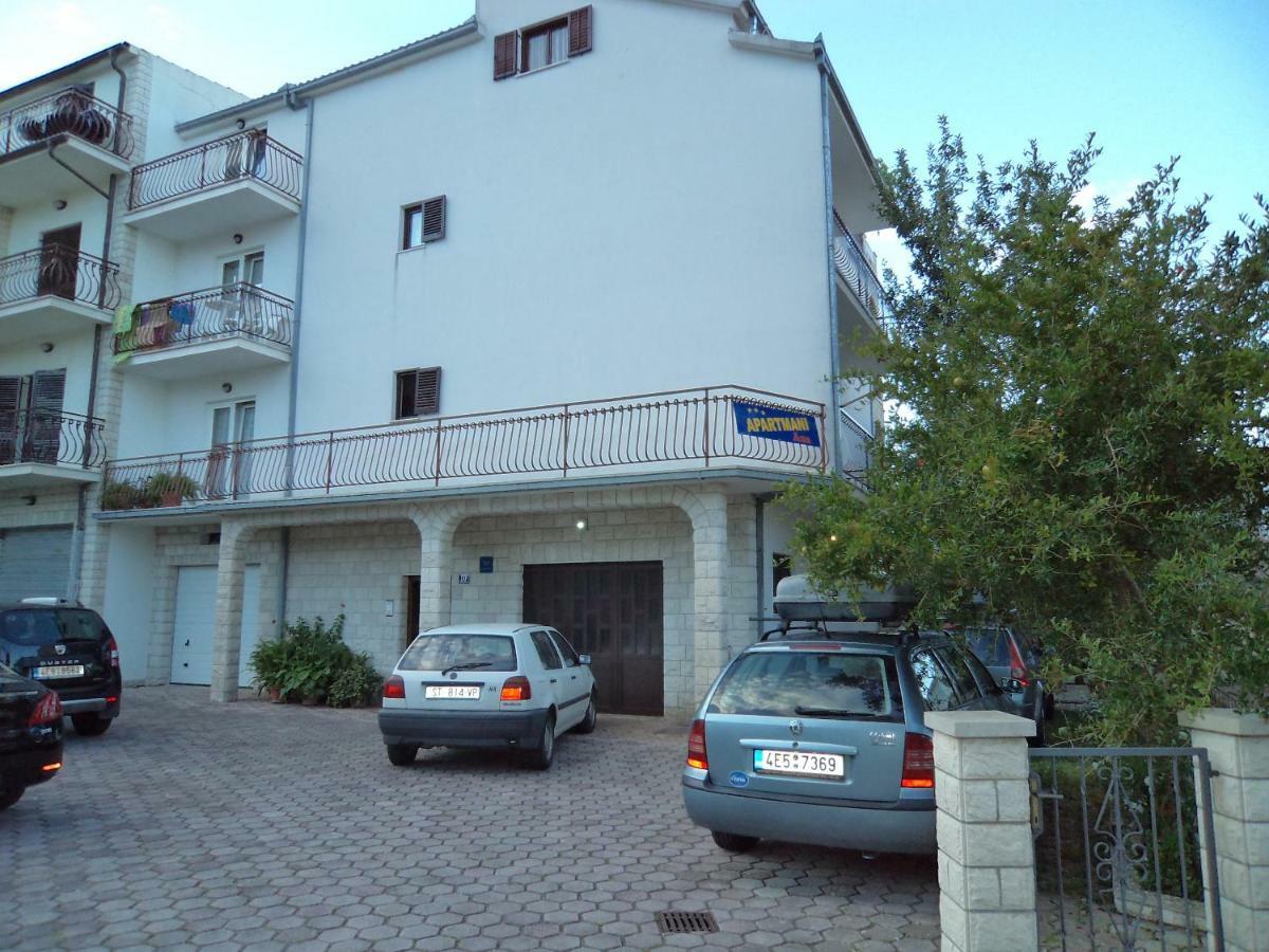 Apartments Ana Podstrana Exterior photo