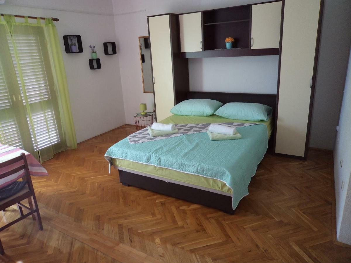 Apartments Ana Podstrana Exterior photo